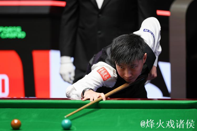 赵心童6-1轻松击败布朗 挺进斯诺克国际锦标赛次轮 赵心童6-1轻松击败布朗 挺进斯诺克国际锦标赛次轮